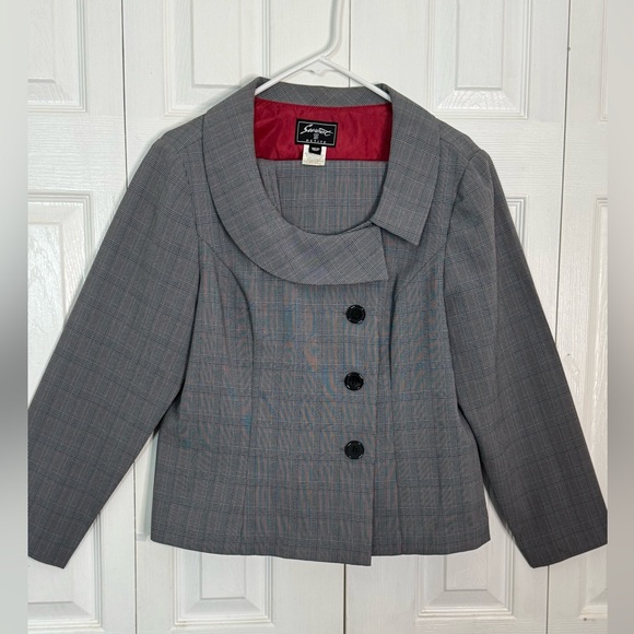 14P ladies 2 piece black plaid skirt suit - Picture 1 of 5